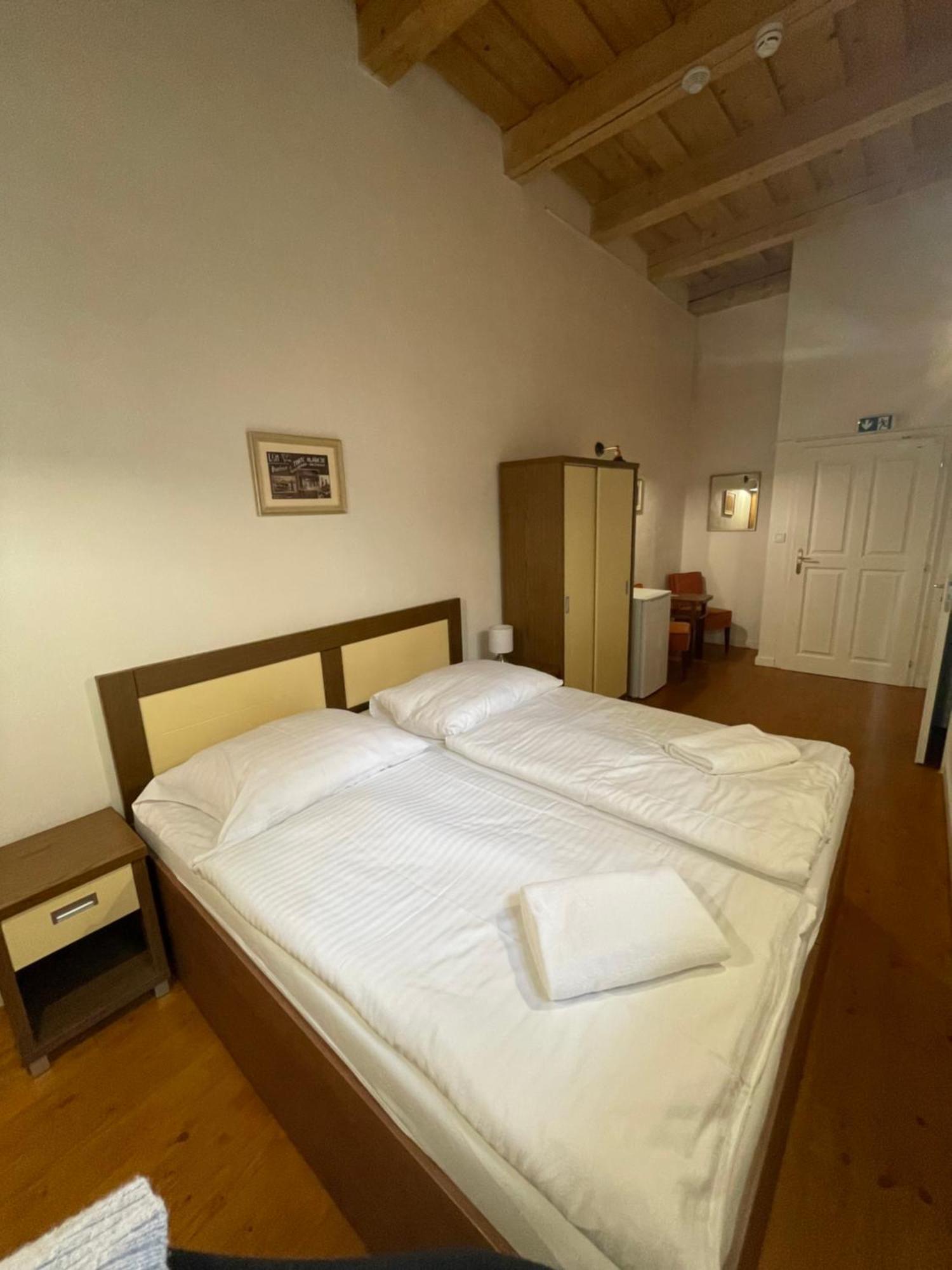 Hostel Cosmopolitan* Banská Štiavnica Zewnętrze zdjęcie